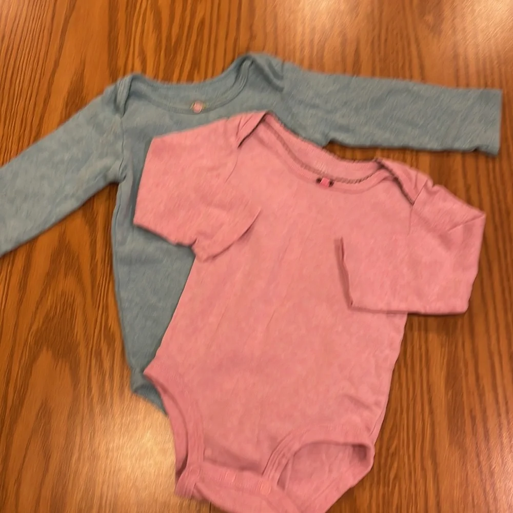 Carter’s 2 LS Onesies 12 M Pink and Blue
